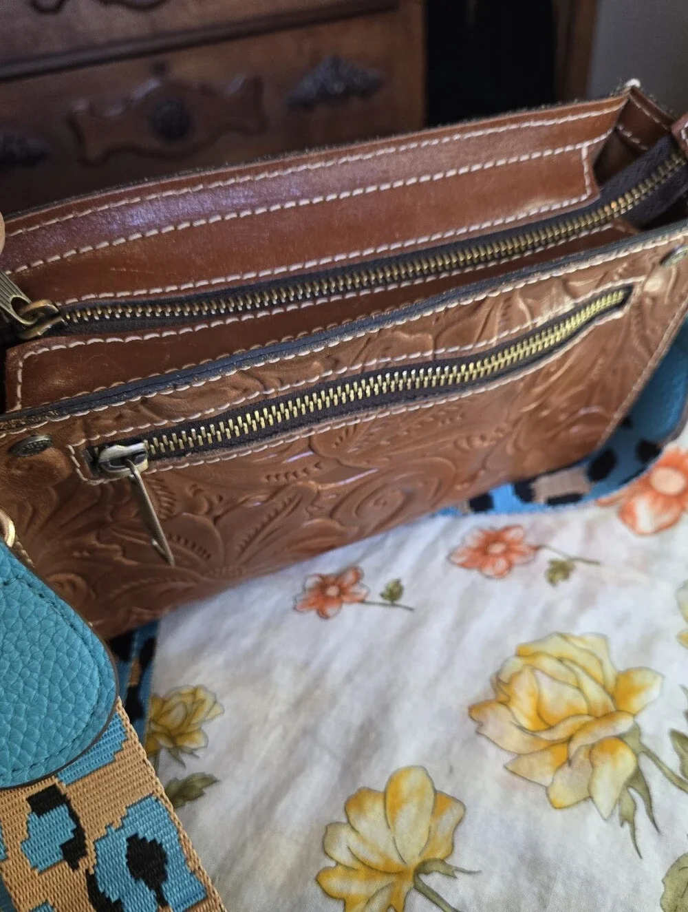 Patricia Nash Tooled Bag With Crossbody Detachable and Adjustable Strap